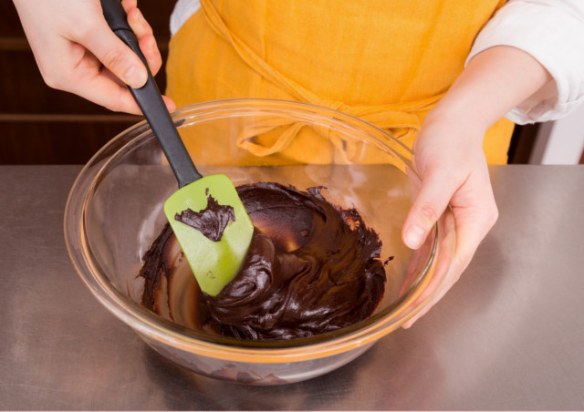 通販でバレンタインに贈る生チョコやスイーツの材料をお探しなら